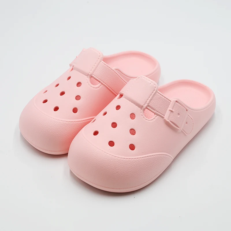 Flip Flops vs. Slides: Att välja rätt sommarskor